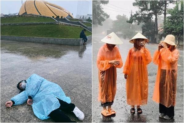 Bí mật giấu sau tờ giấy xin lỗi kẻ trộm áo mưa khiến chủ xe bất ngờ-4