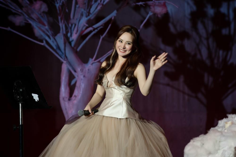 Ca sĩ Vy Oanh phẫu thuật tuyến giáp-1