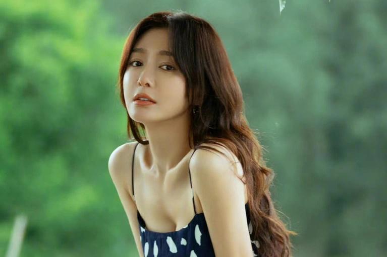 Tần Lam bị đồn cùng tiểu thịt tươi qua đêm ở Tam Á-3