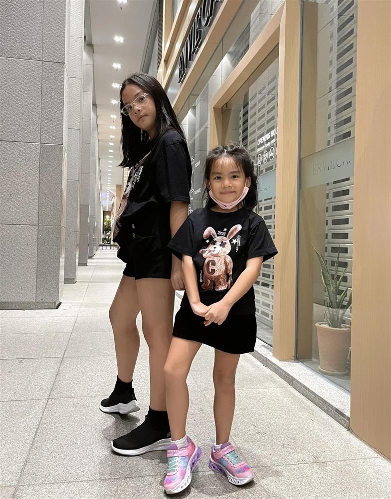 Điểm chung ngoại hình 3 con gái Phạm Quỳnh Anh-9