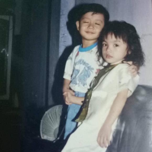 Chàng trai cưới được vợ xinh nhờ bức ảnh hôn má 23 năm trước-3