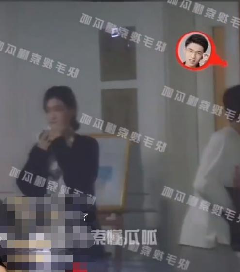 2 nam nghệ sĩ Trung Quốc vào khách sạn với 3 cô gái-3