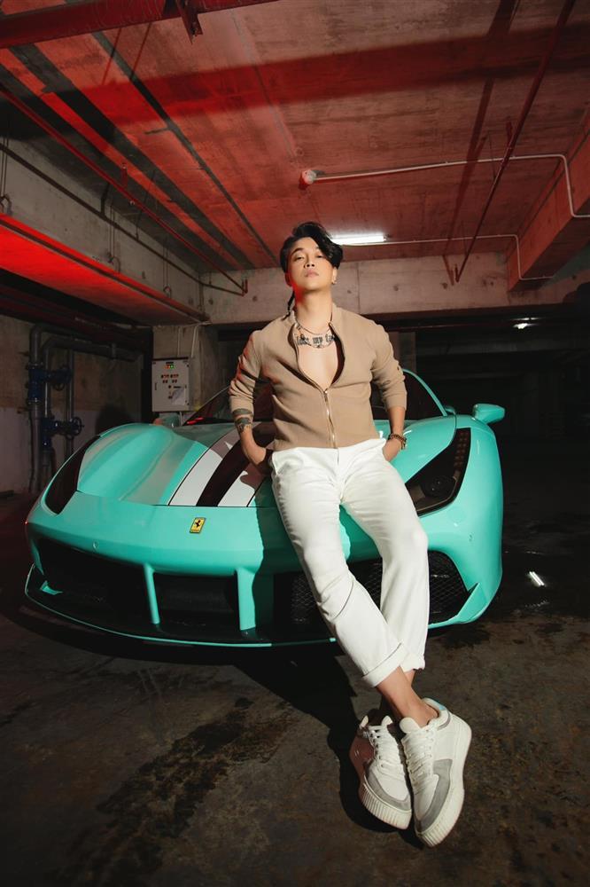 Cuộc sống chanh sả của TiTi, xe hơi nhiều như cơm bữa-5