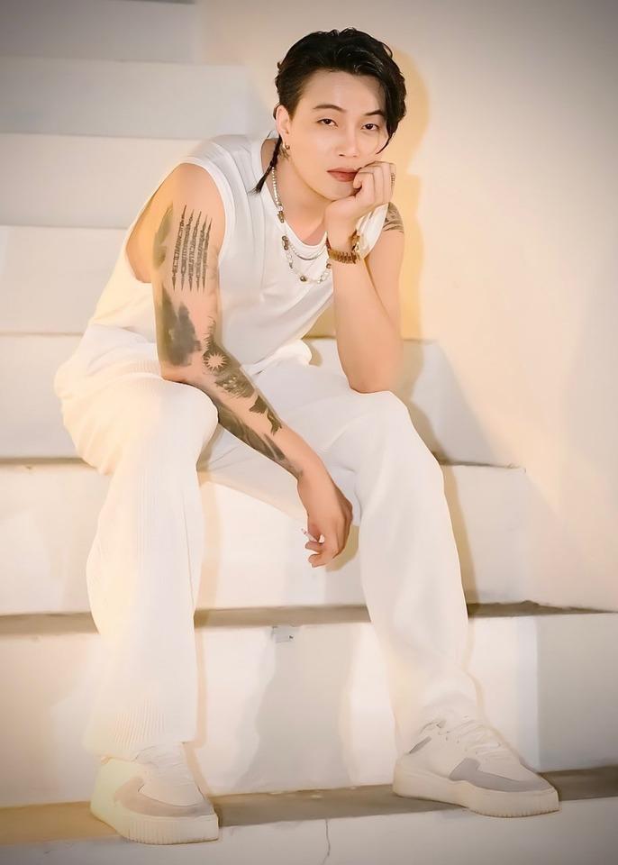 Cuộc sống chanh sả của TiTi, xe hơi nhiều như cơm bữa-14