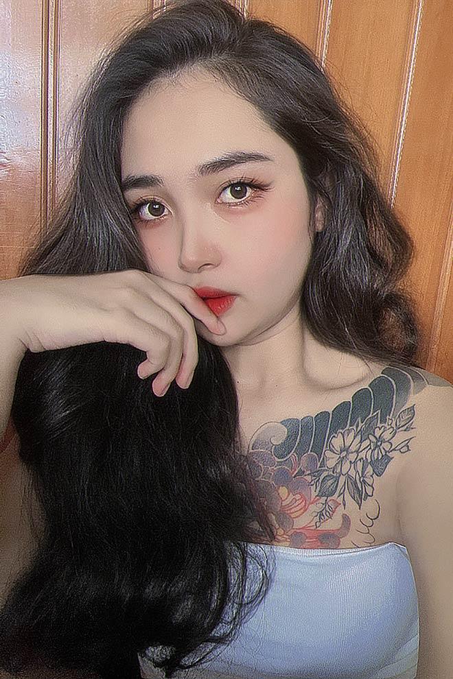 Hot girl Tây Nguyên được chồng xăm hình kín ngực giờ ra sao?-7