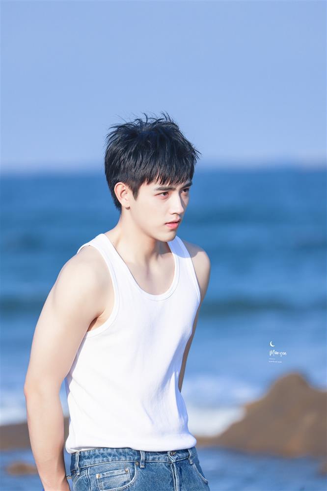 Thái tử Cbiz Trần Phi Vũ thoát mác ăn bám bố mẹ-8