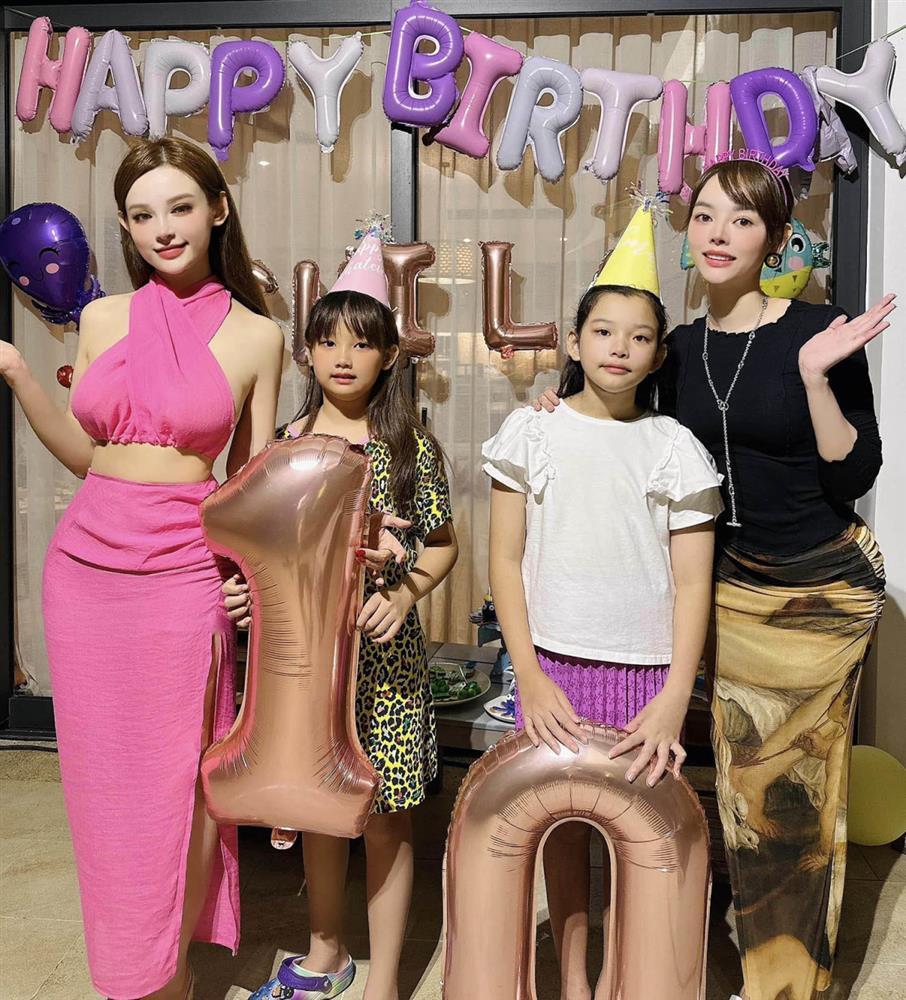 Huyền Baby, Phương Trinh Jolie hở bạo cạnh con, Elly Trần ngược lại-1