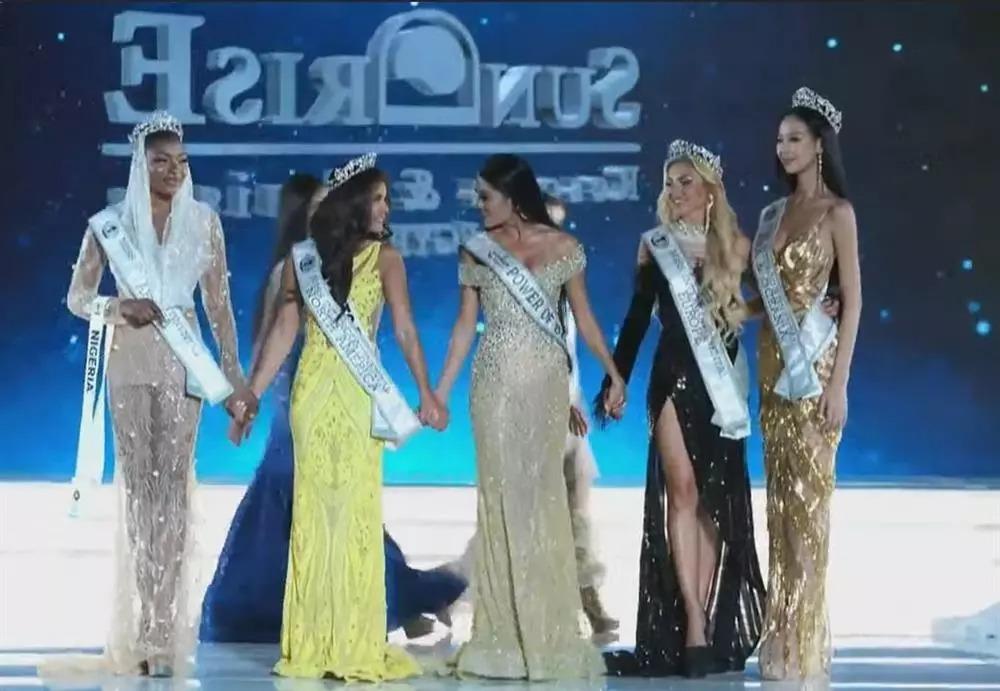 Hoa hậu 1m86 Bảo Ngọc ghi điểm vì hành động tránh dìm hàng Tiểu Vy-7