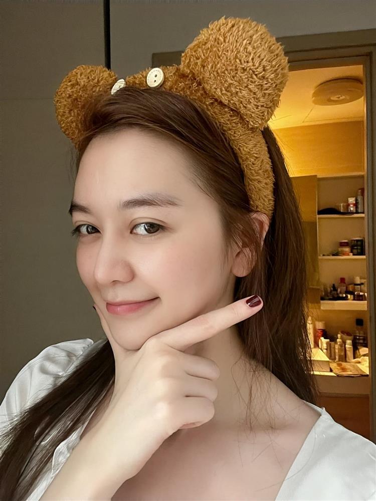 Tin showbiz Việt ngày 8/11: Bạn gái Huỳnh Anh nhắc đến cưới và sinh con-13