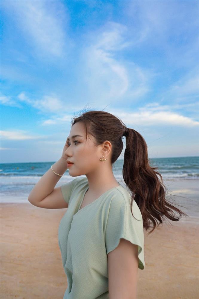 Tí Nâu Thùy Chi chuộng style trang điểm có như không-4