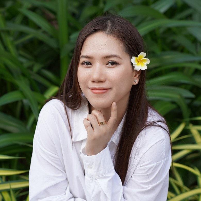 Tí Nâu Thùy Chi chuộng style trang điểm có như không-8