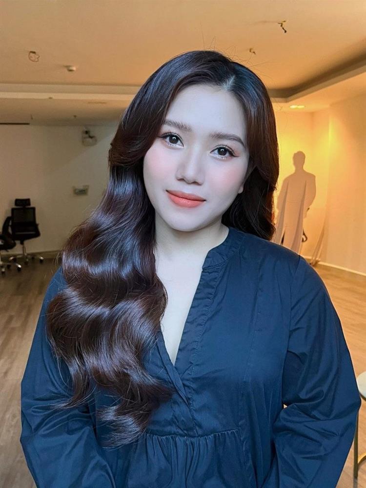 Tí Nâu Thùy Chi chuộng style trang điểm có như không-9