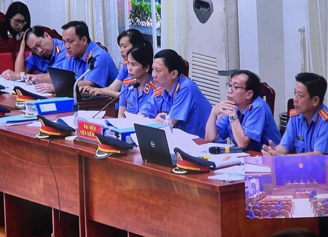 Lập nhóm Anh em siêu nhân để tiêu thụ 101 triệu lít xăng lậu-2