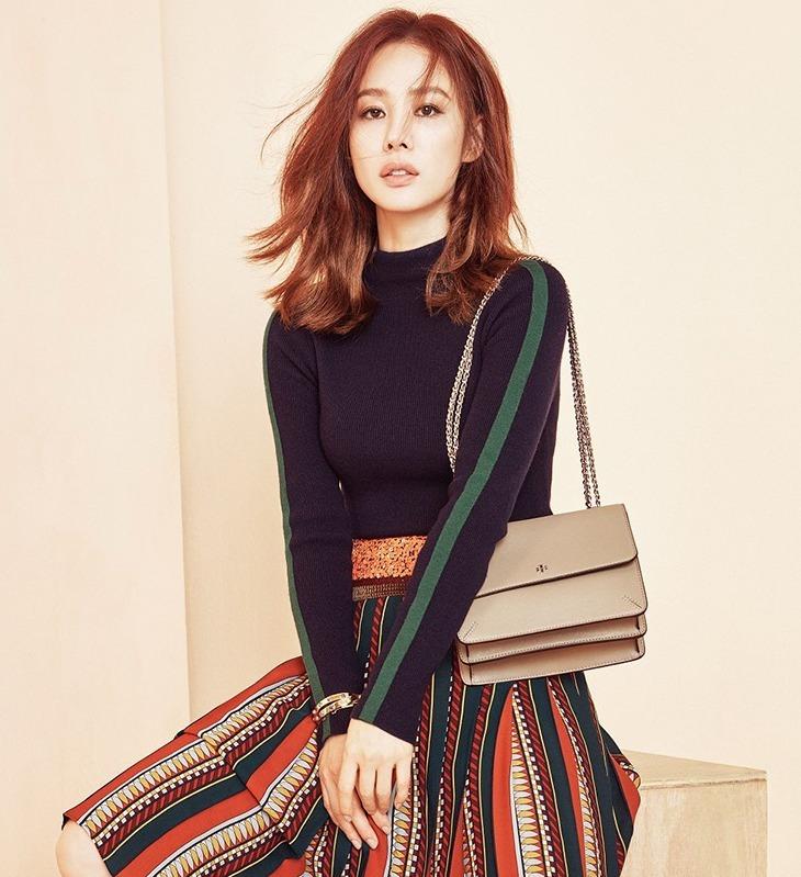 5 thói quen giúp Kim Hyun Joo trẻ đẹp quên thời gian-3