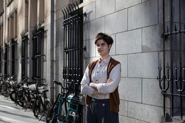 Bất ngờ cô gái không làm gì mà được hưởng thừa kế quá nhiều-2