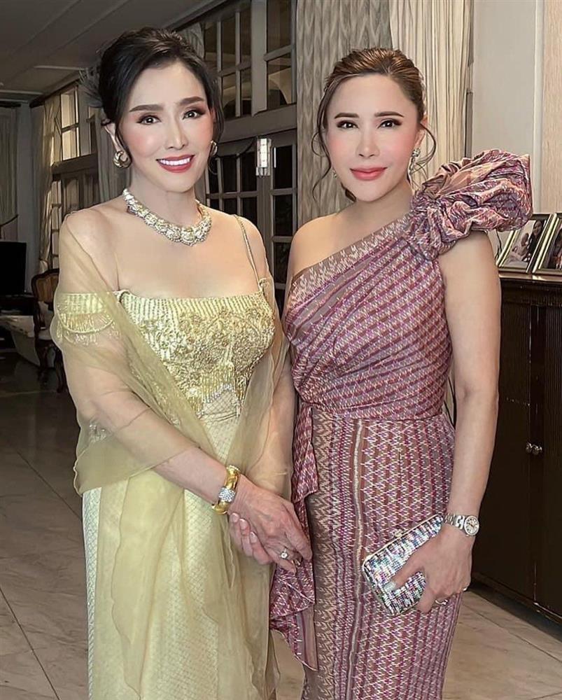 Miss Universe 1965 gây trầm trồ với sắc vóc tuổi U80-1