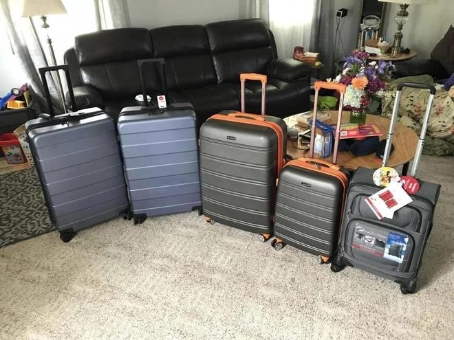 Người đàn ông Mỹ mua được vali cũ đựng đầy tiền mặt-2