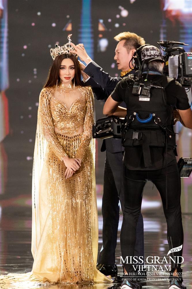 Á hậu Kiều Loan mặc lại đầm final walk của Thùy Tiên-6