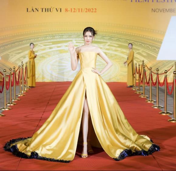 Đỗ Thị Hà mặc đầm 2m, lần này có khá hơn bộ jumsuit thảm họa?-1