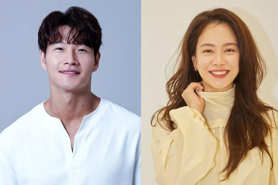 Song Ji Hyo gây sốt khi hôn Kim Jong Kook