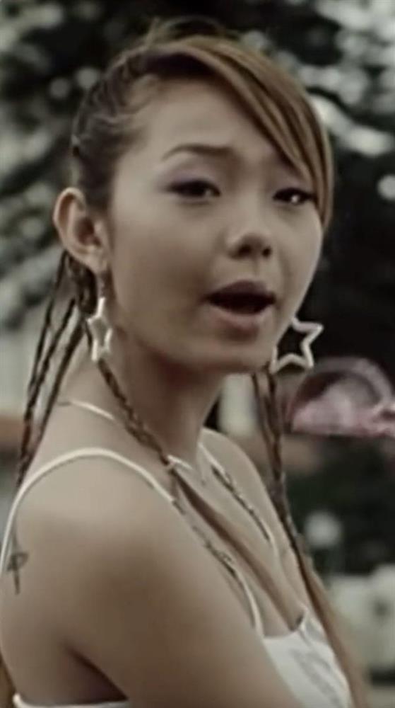 GÓC ĐÀO MỘ: Minh Hằng từng rất ăn chơi, xăm hình đầy mình-9