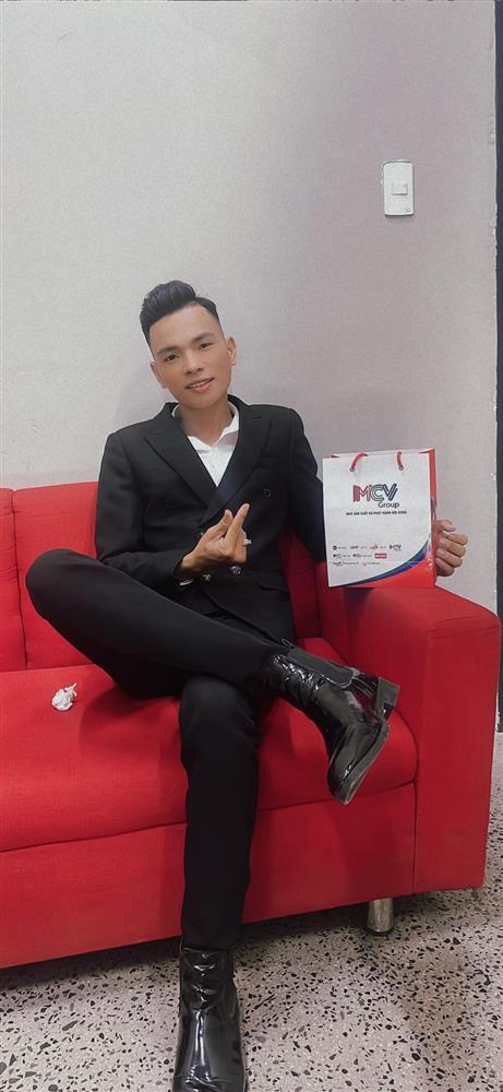 Chàng trai Cà Mau từ nhặt ve chai thành TikToker ‘triệu like’-2