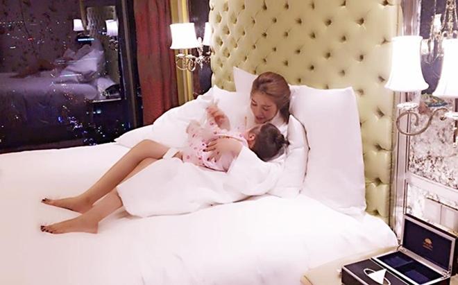 Elly Trần giàu cỡ nào ở tuổi 35?-14