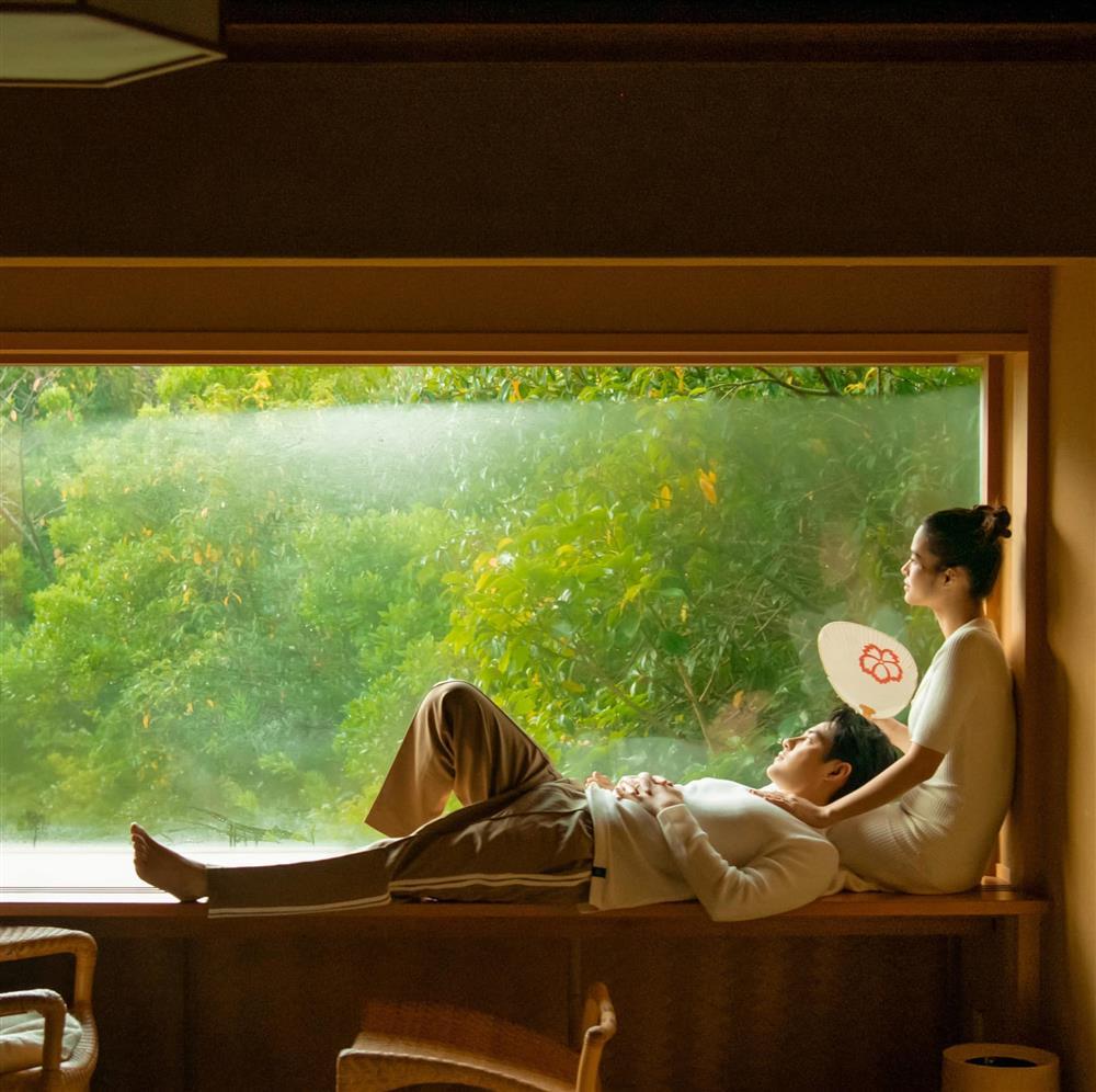 Tin showbiz Việt ngày 9/11: Lê Dương Bảo Lâm đọ sắc anh em Vbiz-4