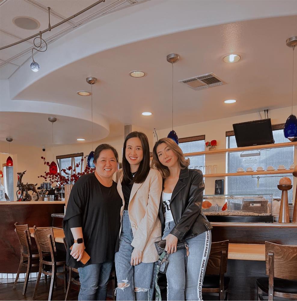 Tin showbiz Việt ngày 9/11: Lê Dương Bảo Lâm đọ sắc anh em Vbiz-14