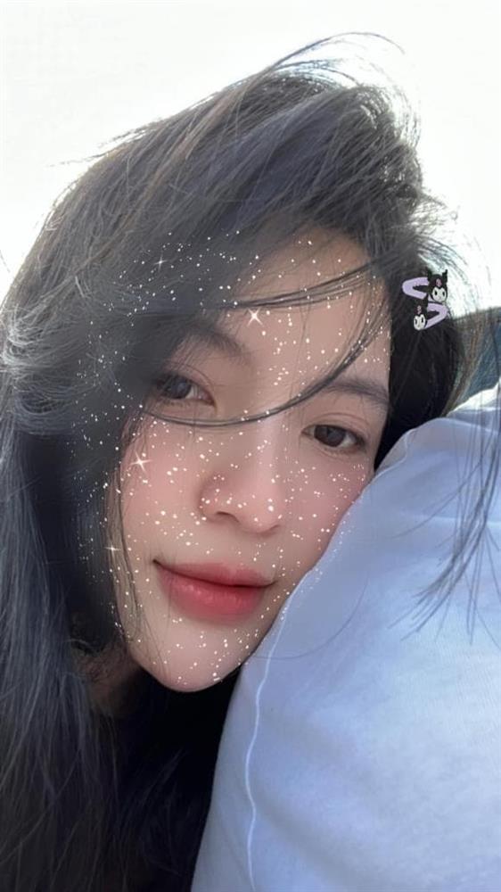 Bạn gái lộ mặt kém xinh, nghi sống chung phòng Quang Hải tại Pháp-2