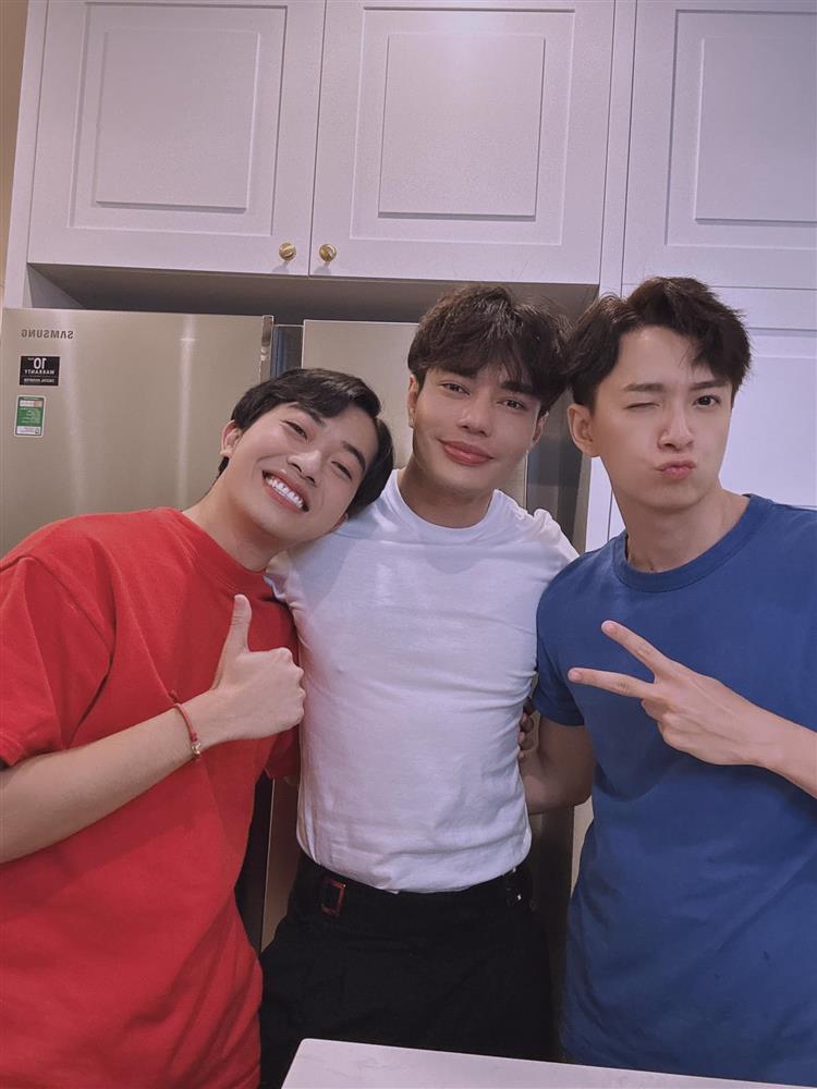 Tin showbiz Việt ngày 9/11: Lê Dương Bảo Lâm đọ sắc anh em Vbiz-3