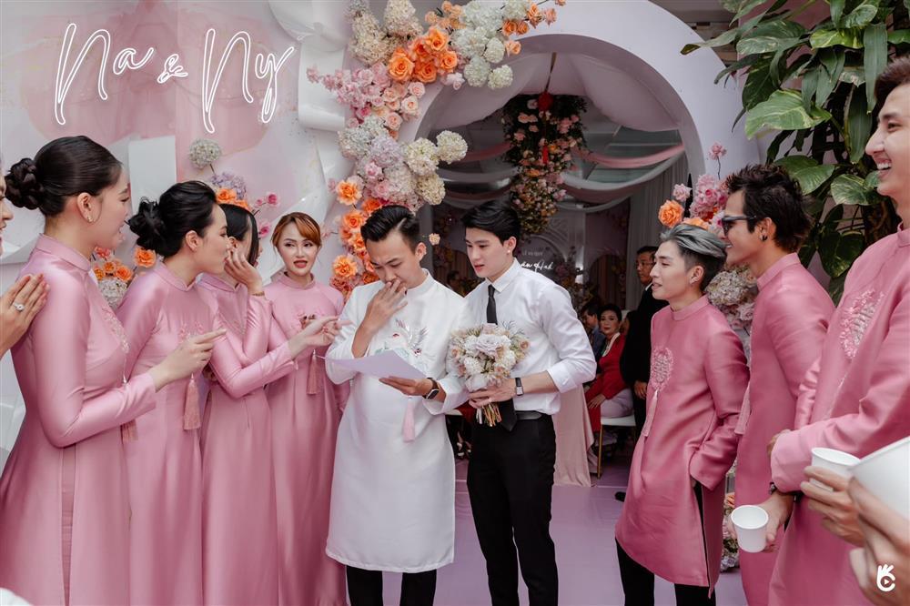 Lê Âu Ngân Anh xả hết ảnh đám hỏi, 2 chi tiết gây cười-13