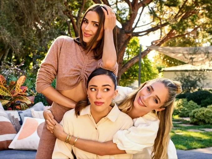 Miss Universe không có tiền mua rau sau khi chia tay bạn trai-1