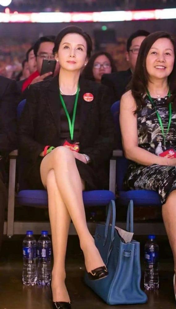 Bất ngờ nhan sắc và cuộc sống Hằng Nga Tây Du Ký ở tuổi 64-5