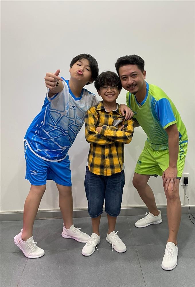 Con trai Lâm Vỹ Dạ 11 tuổi cao ngang bố, dàn sao trầm trồ-7