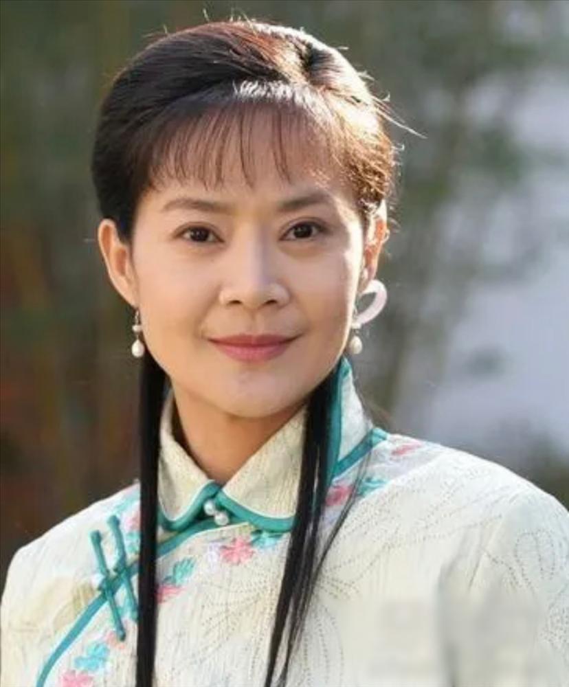 Không nhận ra ngọc nữ Quỳnh Dao Du Tiểu Phàm hiện tại-6