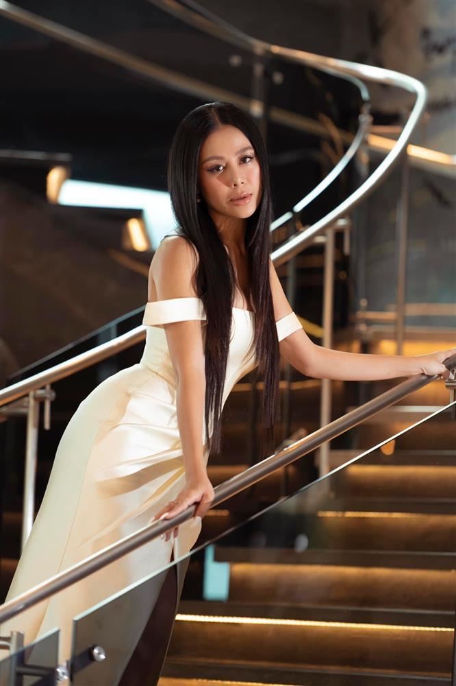 Nam Thư huých người trong thang máy, nói gì trước tranh cãi?-9