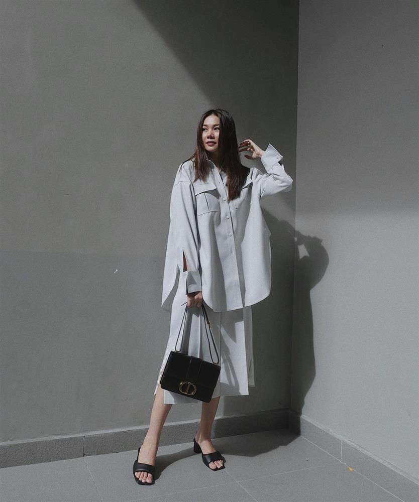 Phối áo sơ mi dáng rộng cá tính, hack tuổi như Thanh Hằng-4