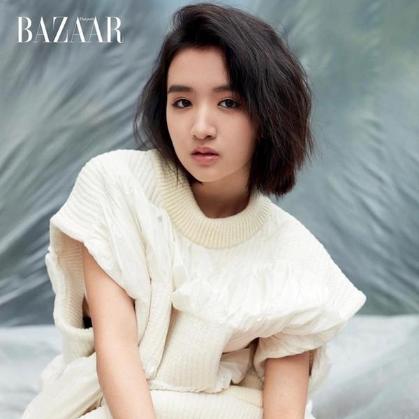 Diễn viên 18 tuổi được Cổ Thiên Lạc o bế-3