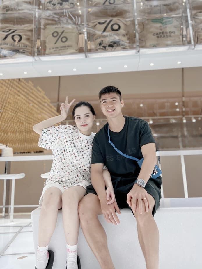 Nhan sắc đổi khác của vợ rich kid sau 2 năm lấy Đỗ Duy Mạnh-9