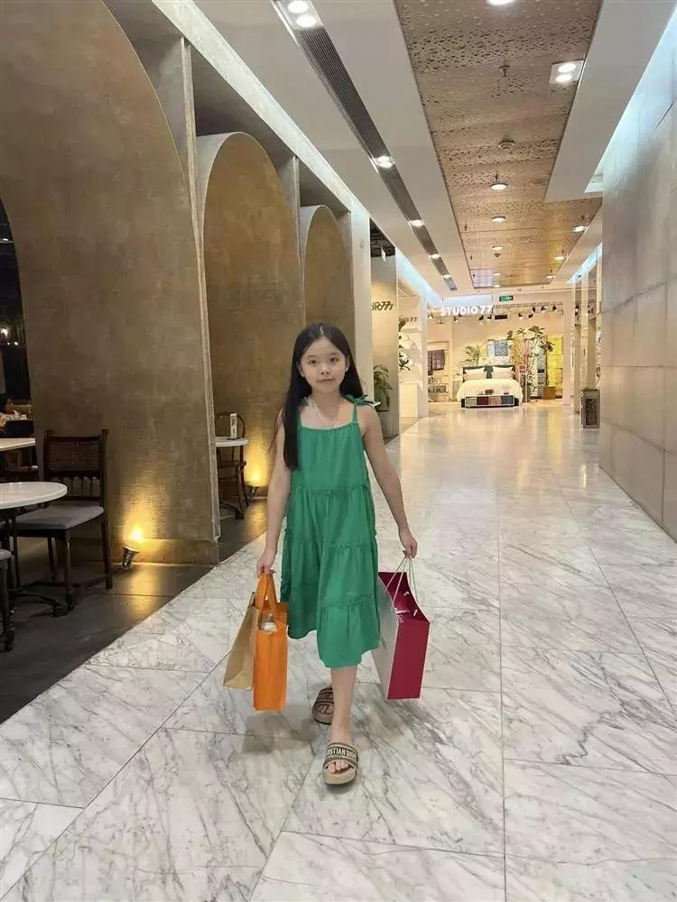 Lý Bình mua váy, set up phòng cho con Phương Trinh Jolie-4
