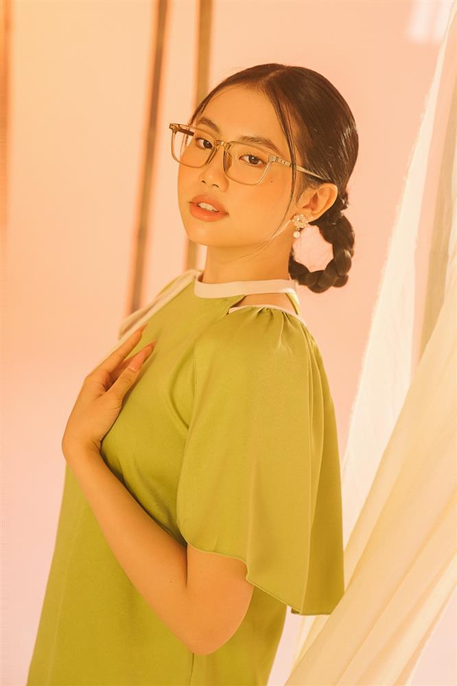 Phương Mỹ Chi hát tình cảm nhưng fan lại không dám nhìn mặt-2