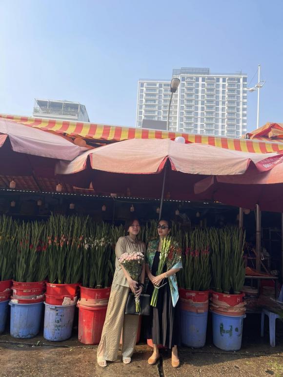 Hà Tăng lẻ bóng dạo phố cực chất với tông màu nâu bà già-1