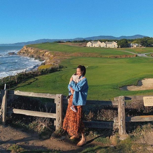 Hà Tăng lẻ bóng dạo phố cực chất với tông màu nâu bà già-10