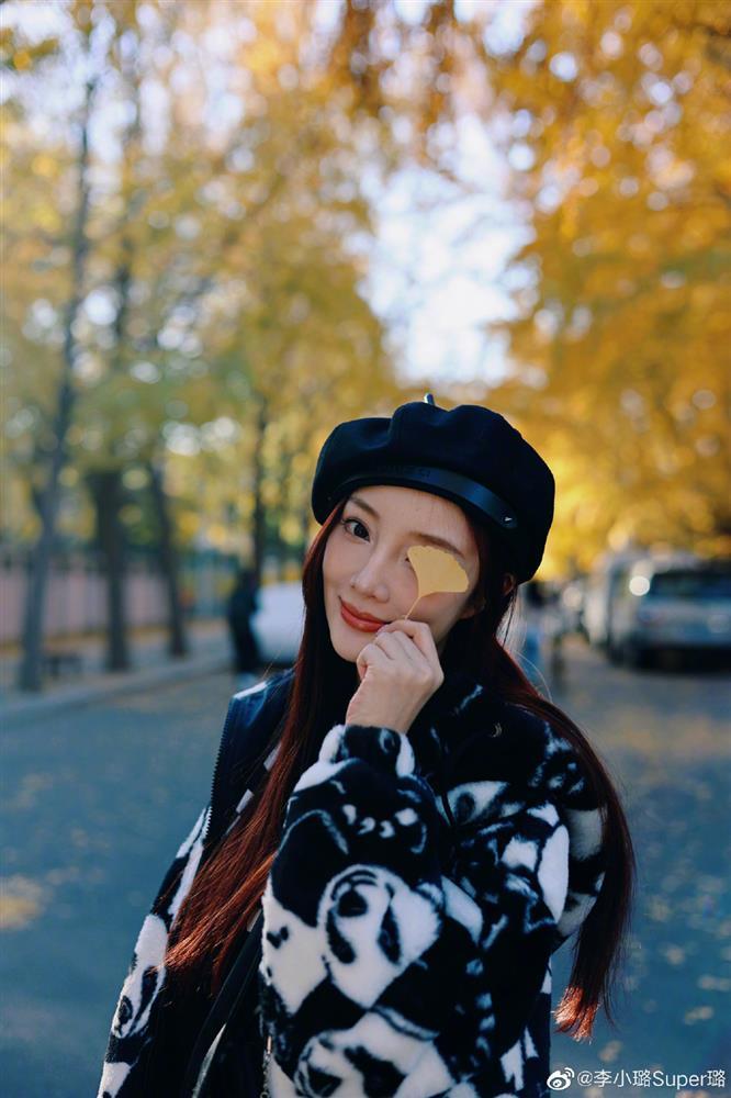 Lý Tiểu Lộ 40 tuổi vẫn e ấp như thiếu nữ bên tình mới-8