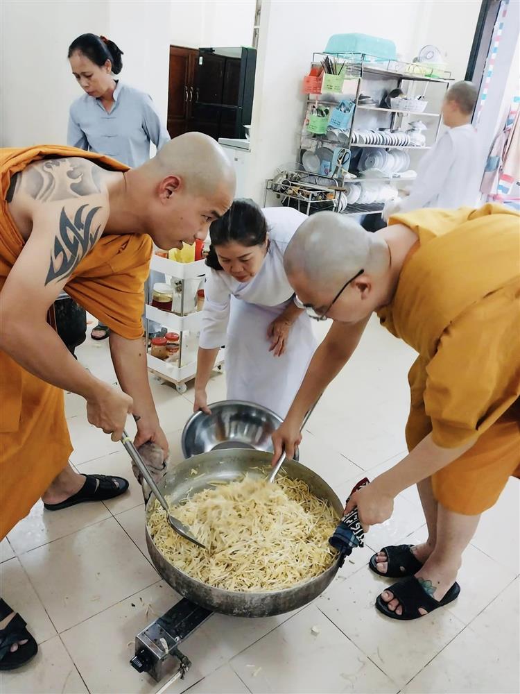 Đại Nghĩa tiết lộ công việc ở chùa trong khóa tu 10 ngày-2