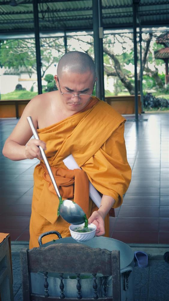 Đại Nghĩa tiết lộ công việc ở chùa trong khóa tu 10 ngày-4