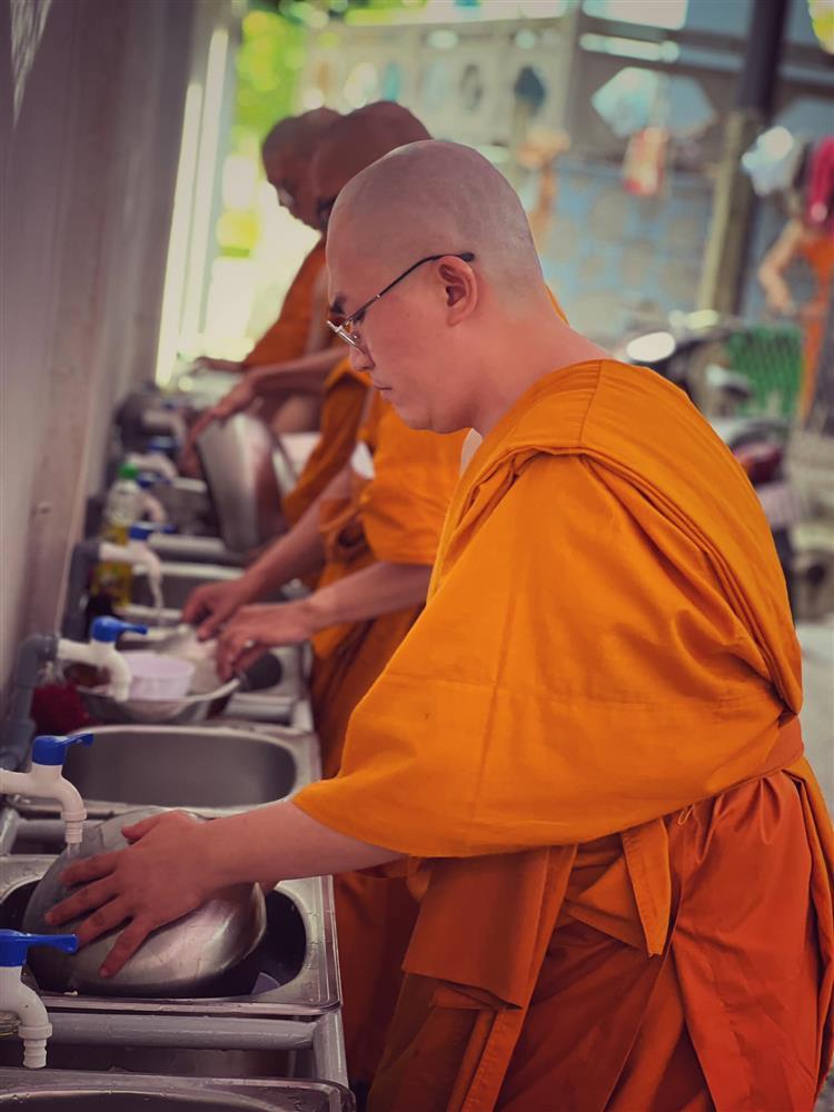 Đại Nghĩa tiết lộ công việc ở chùa trong khóa tu 10 ngày-6