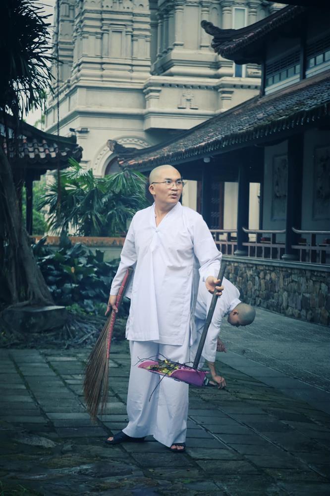 Đại Nghĩa tiết lộ công việc ở chùa trong khóa tu 10 ngày-11