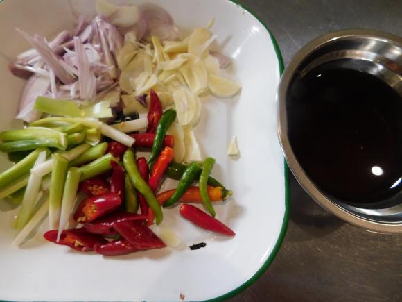 Thịt ba chỉ rim tôm khô hấp dẫn giúp đánh bay nồi cơm-2